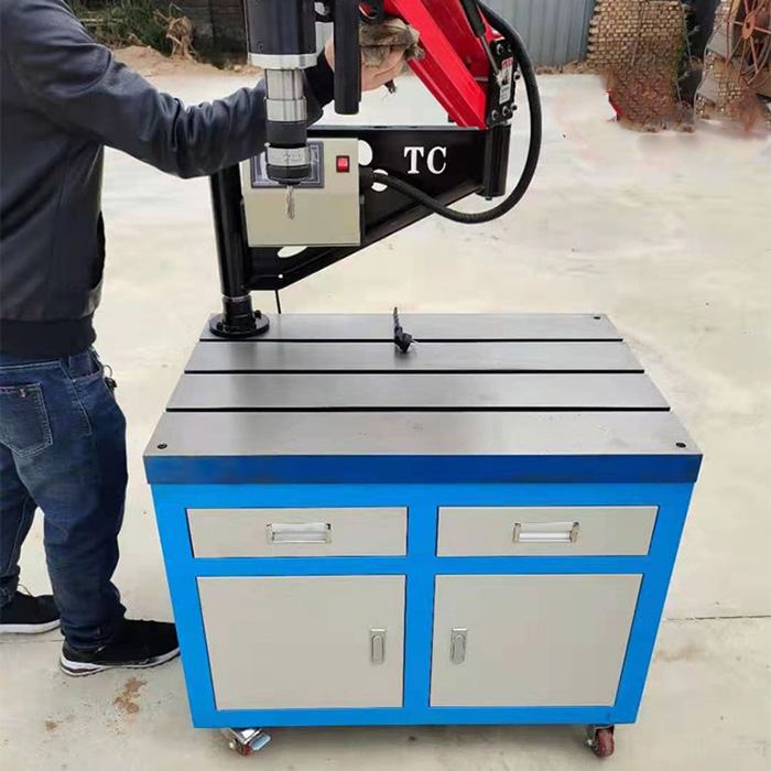 <a href='/products/skgsjgz.html'>數控攻絲機柜子</a>